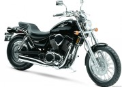 Suzuki Boulevard S83